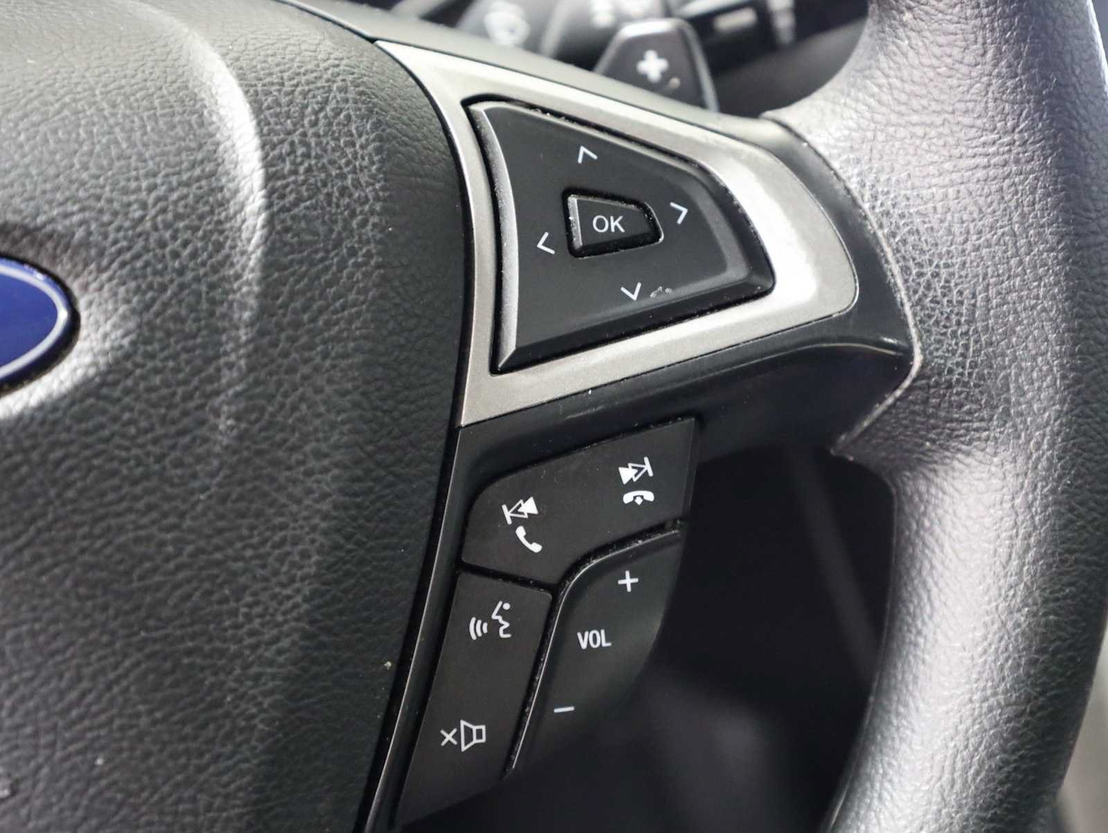 Used 2019 Ford Fusion SE FWD image 26