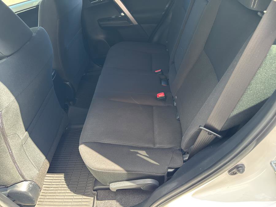 Used 2015 Toyota RAV4 XLE image 21