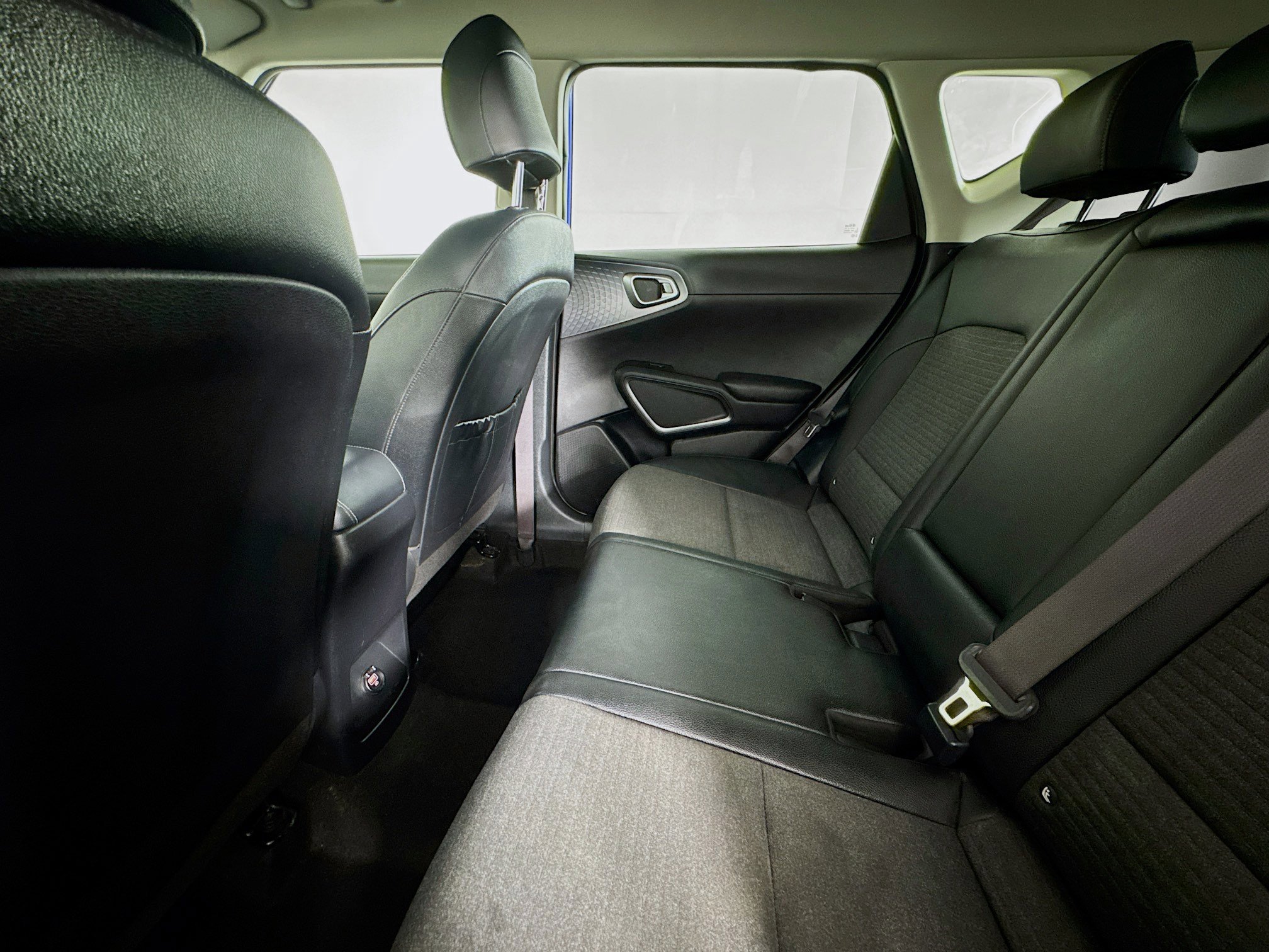 Used 2020 Kia Soul EX image 24