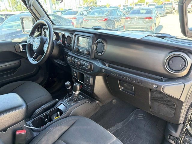 Used 2019 Jeep Wrangler Unlimited Sport image 16