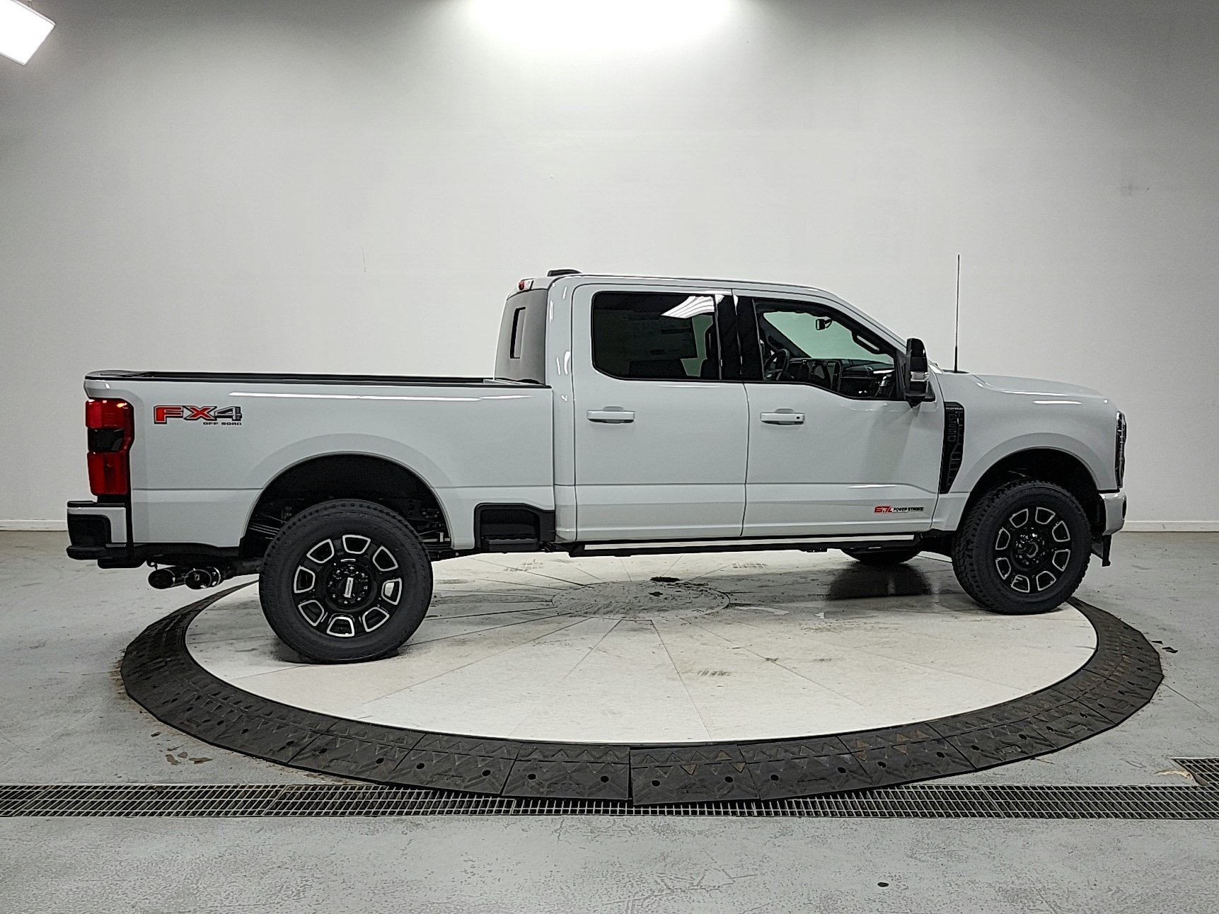 New 2026 Ford F250 Platinum AWD/4WD image 13