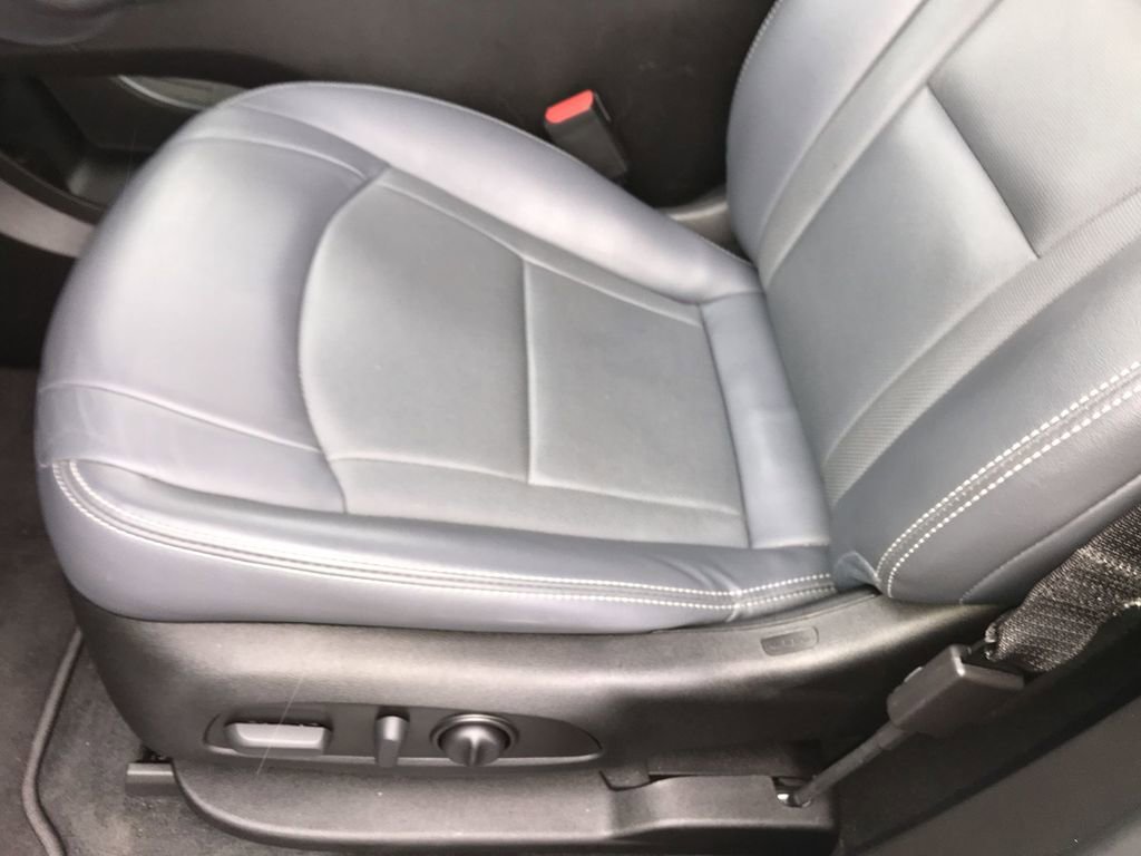 Used 2023 Buick Enclave Essence w/ Experience Buick Package image 12