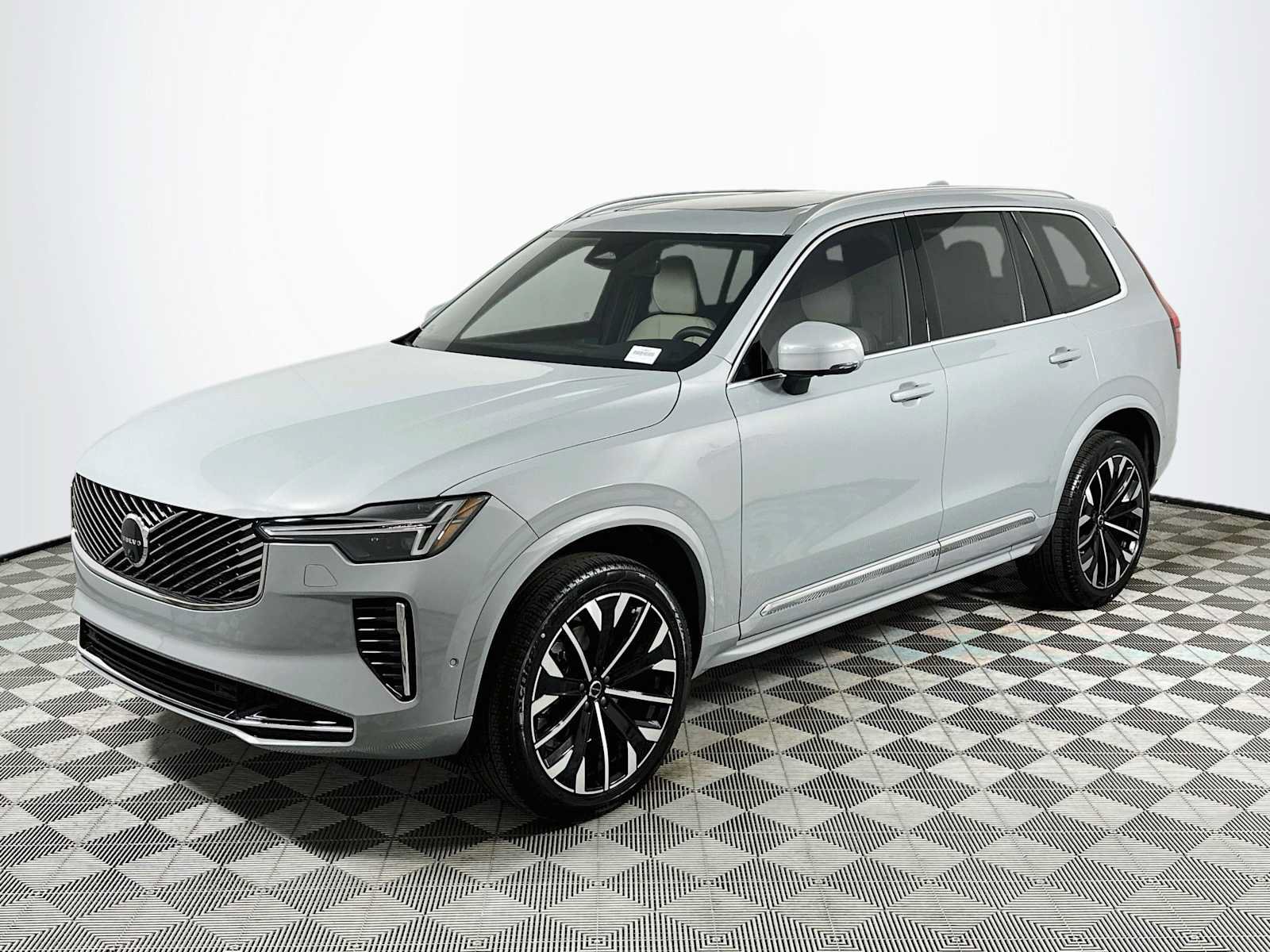 New 2027 Volvo XC90 B6 Plus AWD/4WD image 3