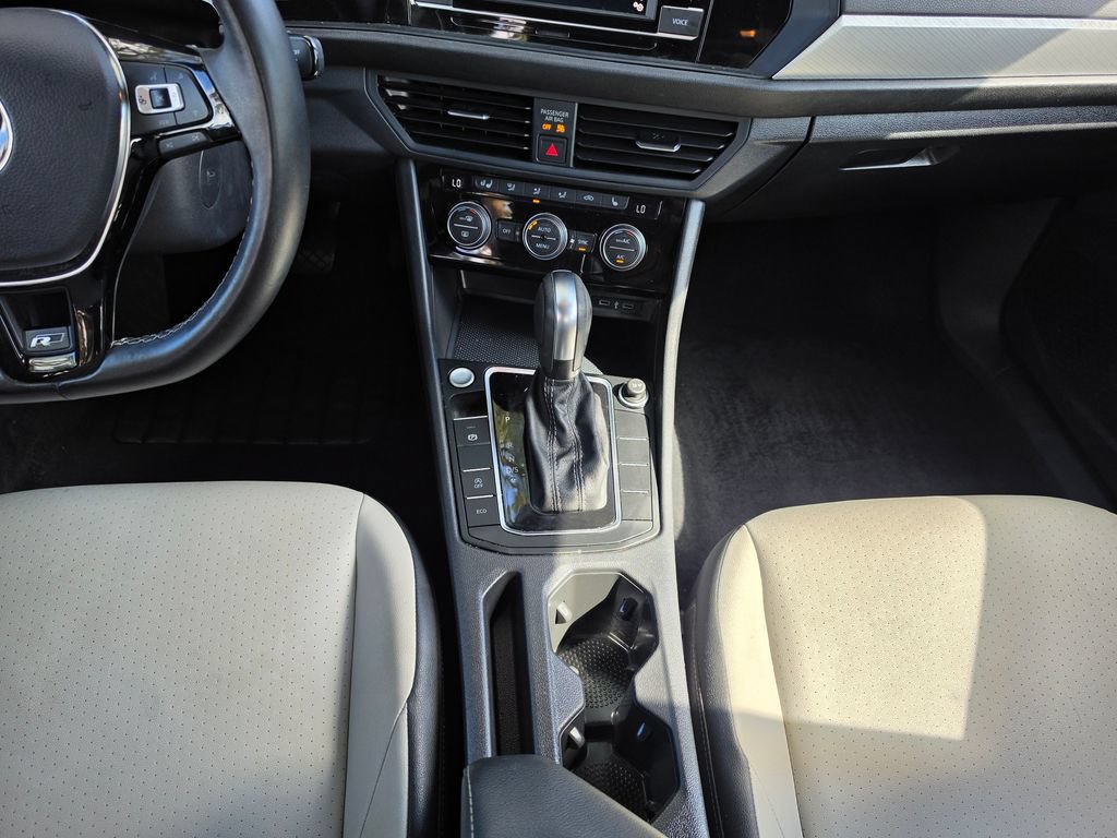 Used 2021 Volkswagen Jetta R-Line w/ R-Line Cold Weather Package FWD image 27