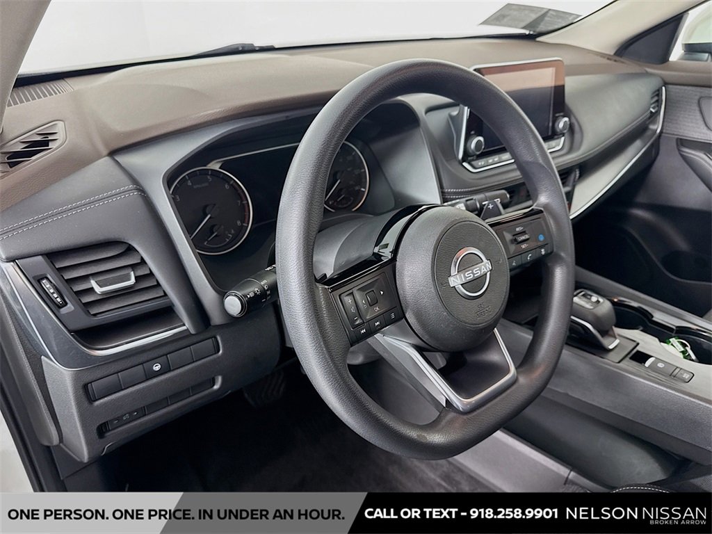 Certified 2023 Nissan Rogue SV image 9