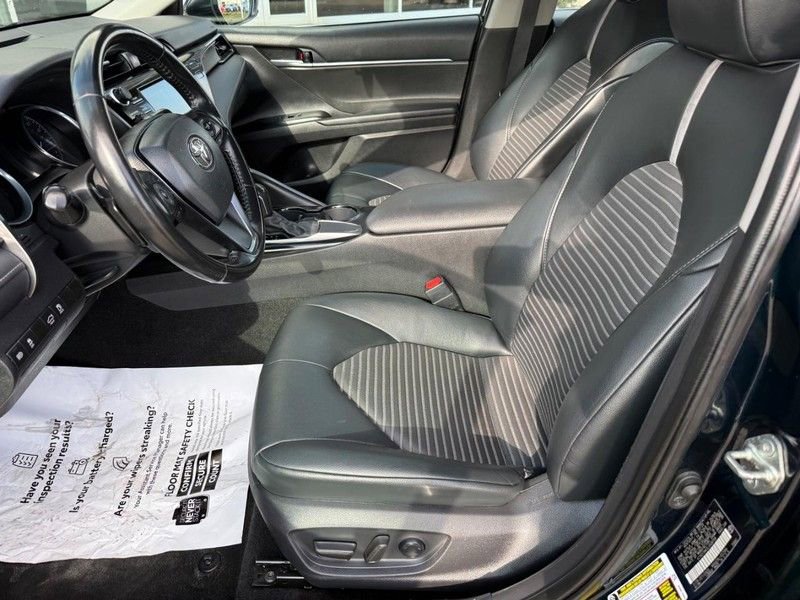 Used 2020 Toyota Camry SE image 16