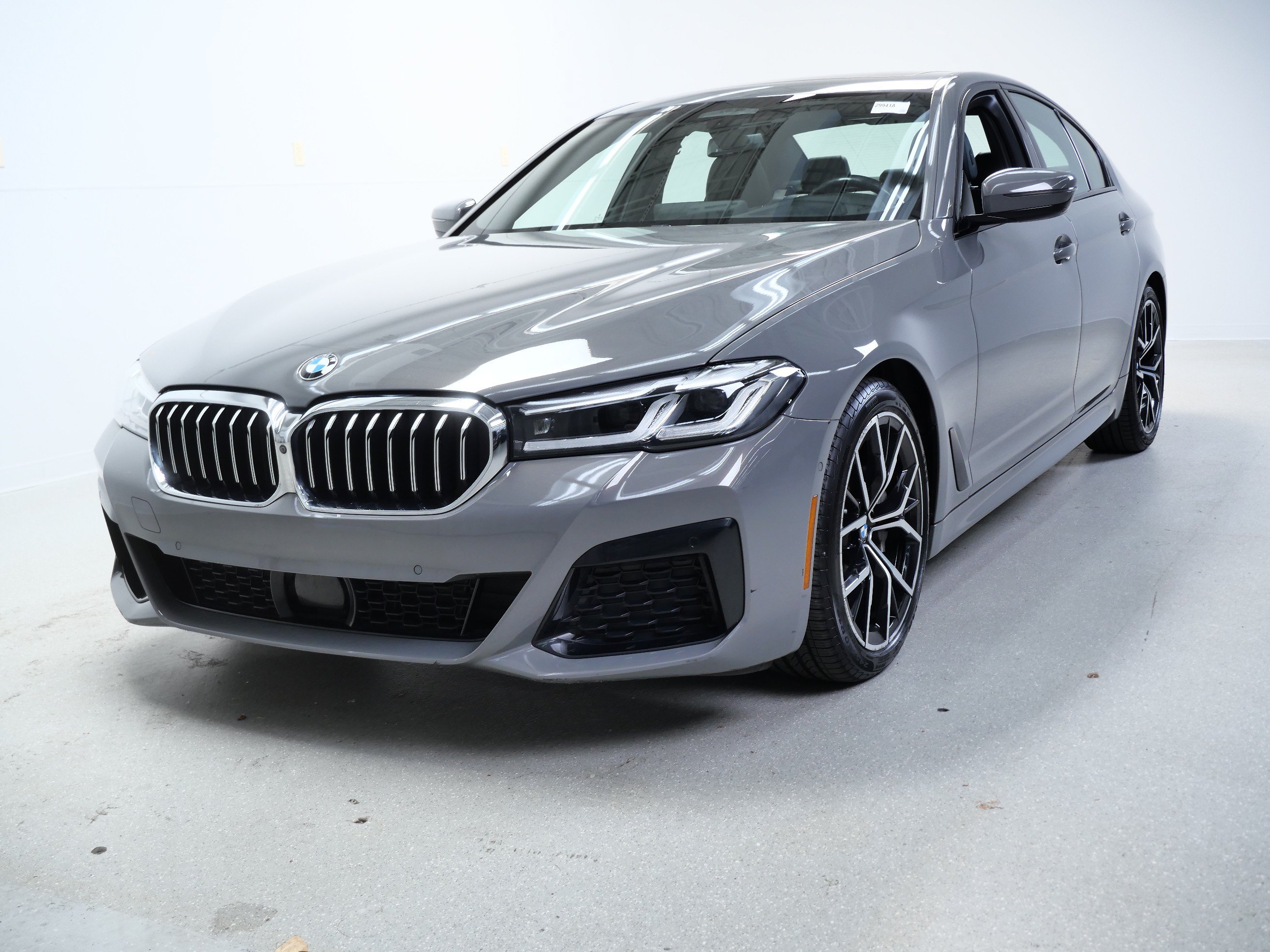 Used 2021 BMW 530i xDrive AWD/4WD image 11