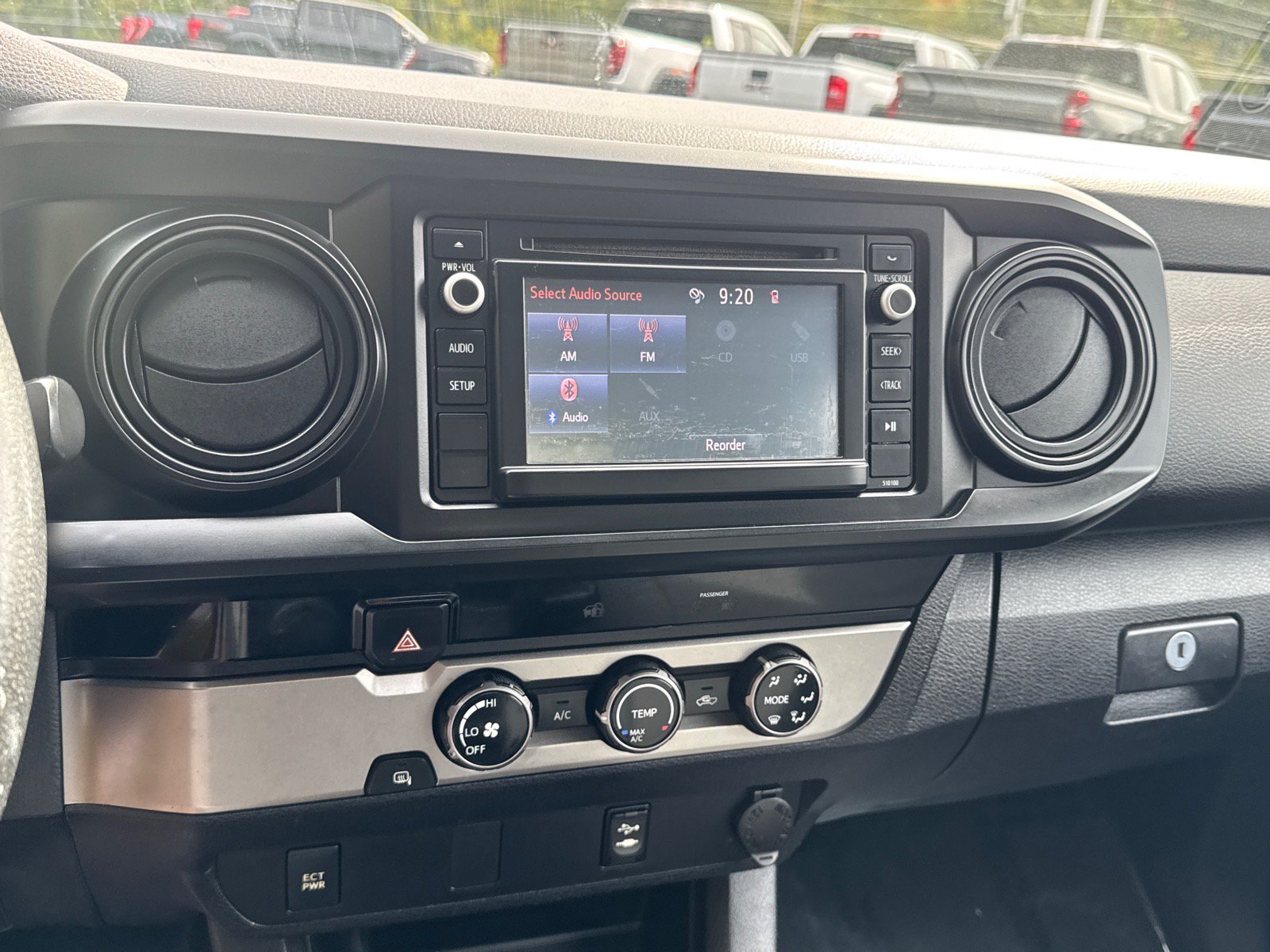 Used 2016 Toyota Tacoma SR RWD image 14