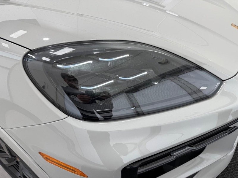New 2026 Porsche Cayenne GTS image 11