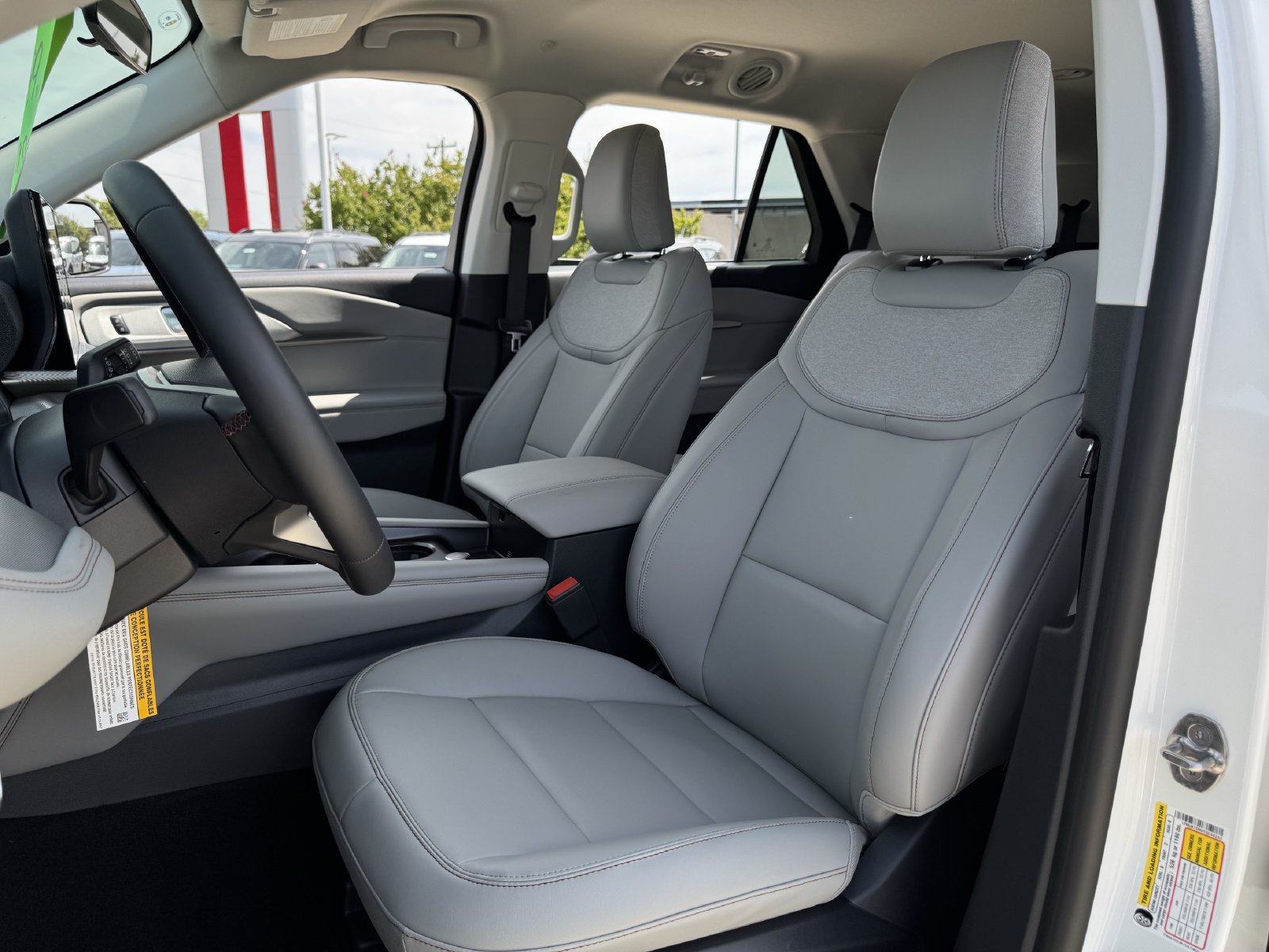 New 2026 Ford Explorer Active w/ Active Comfort Package RWD image 22