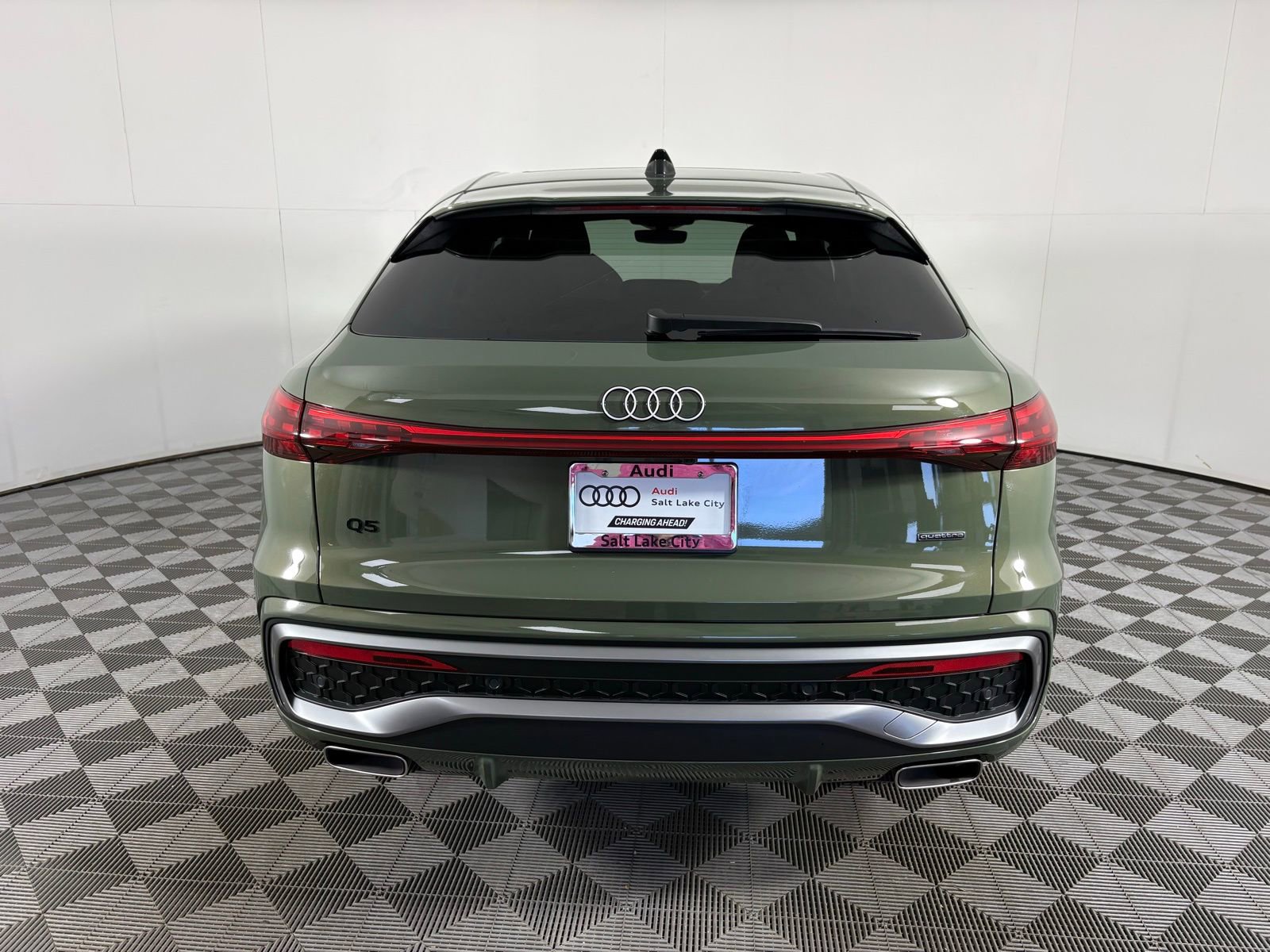 Used 2025 Audi Q5 Premium Plus w/ Premium Plus image 6