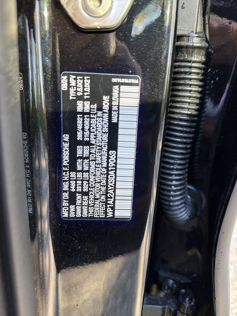 Used 2025 Porsche Cayenne S AWD/4WD image 16