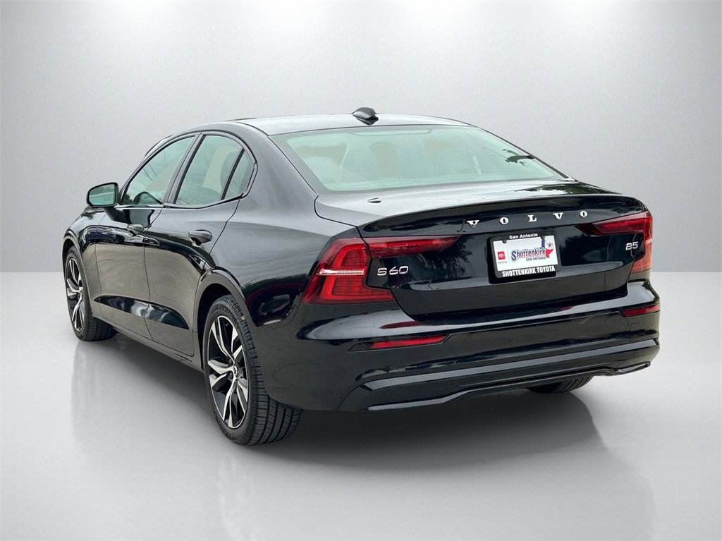 Used 2024 Volvo S60 B5 Core image 7