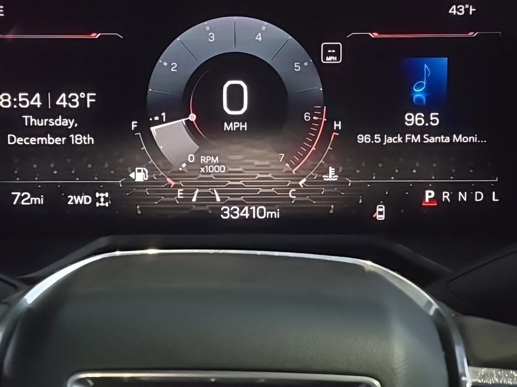 Used 2024 GMC Acadia Elevation image 12