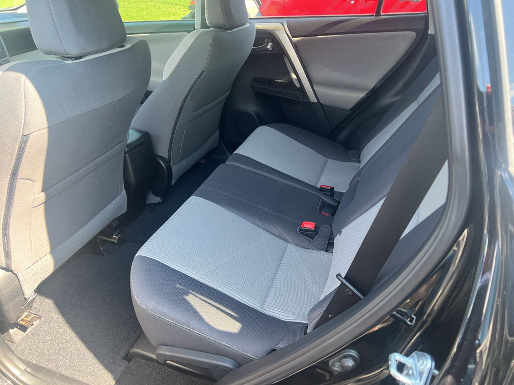 Used 2014 Toyota RAV4 XLE FWD image 10