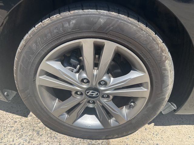 Used 2018 Hyundai Elantra SEL FWD image 5