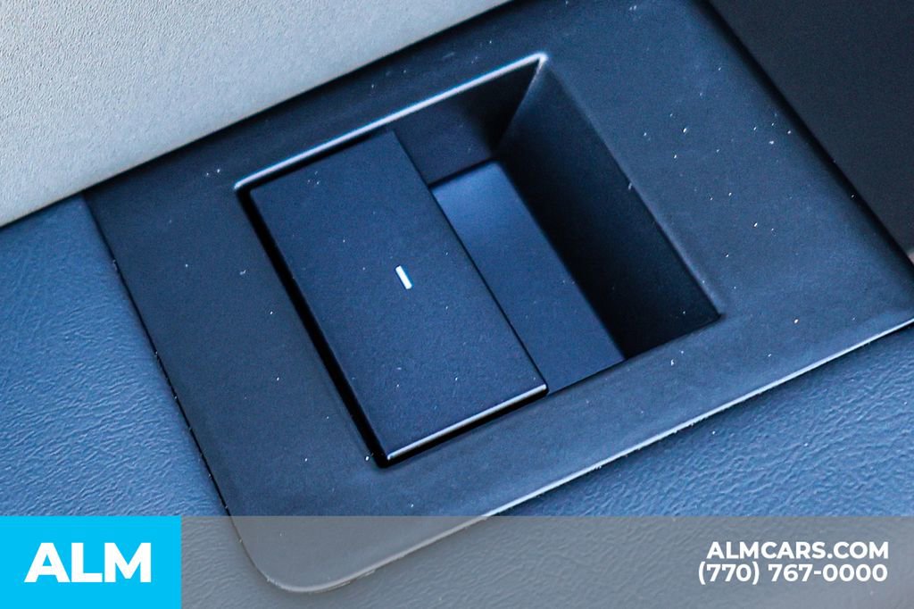 Used 2024 Tesla Cybertruck AWD Crew Cab image 43