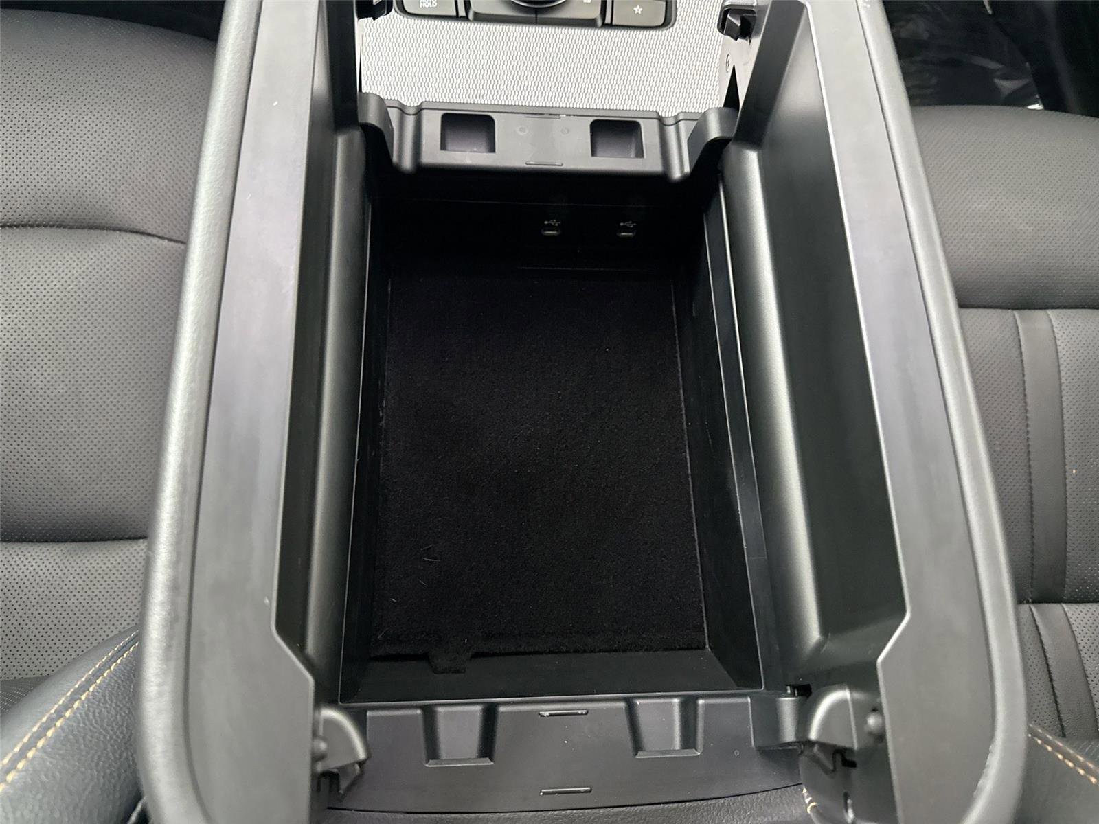 Certified 2024 MAZDA CX-90 Plug-In Hybrid w/ Preferred image 34