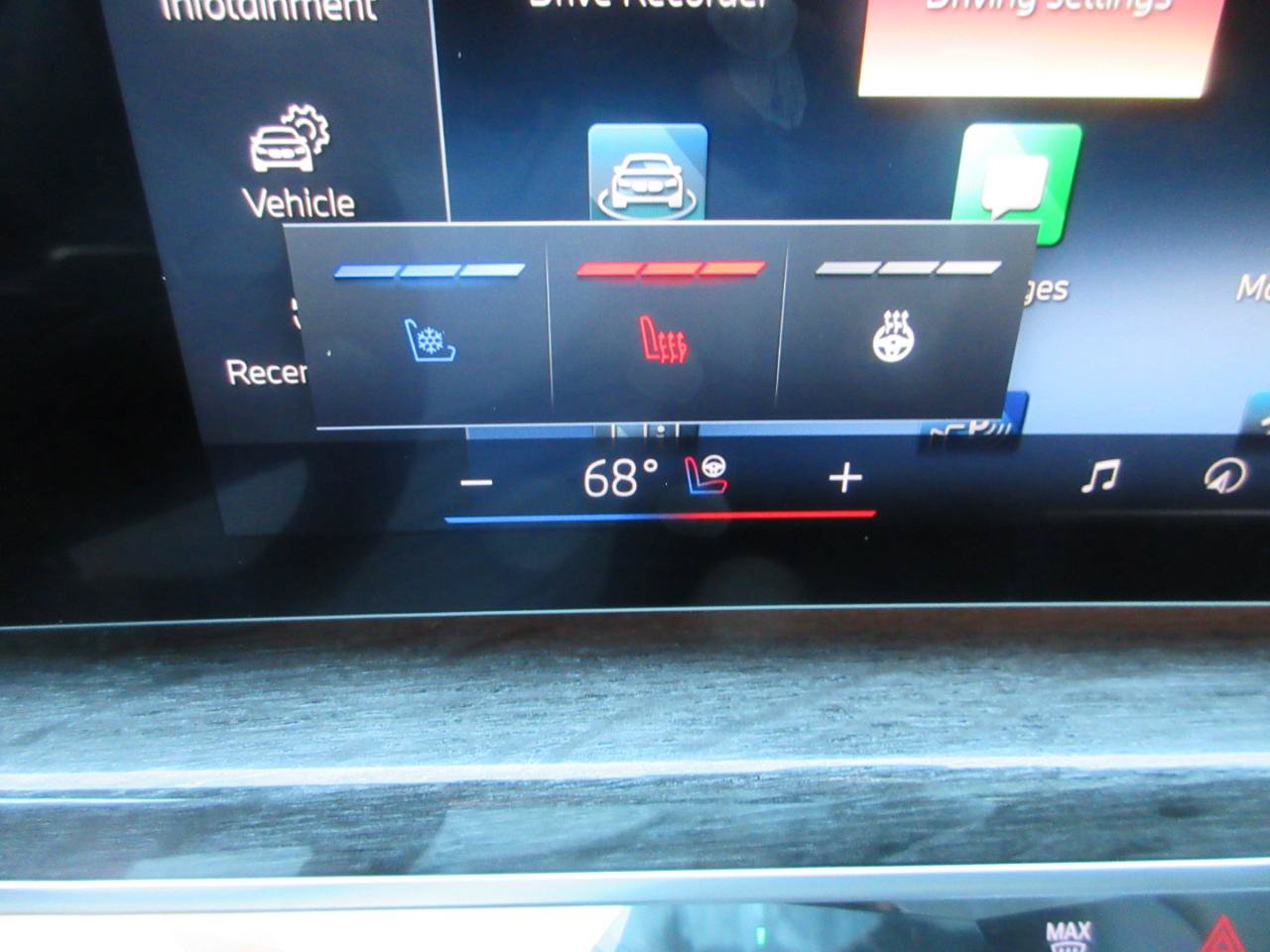 Used 2023 BMW 760i xDrive AWD/4WD image 10