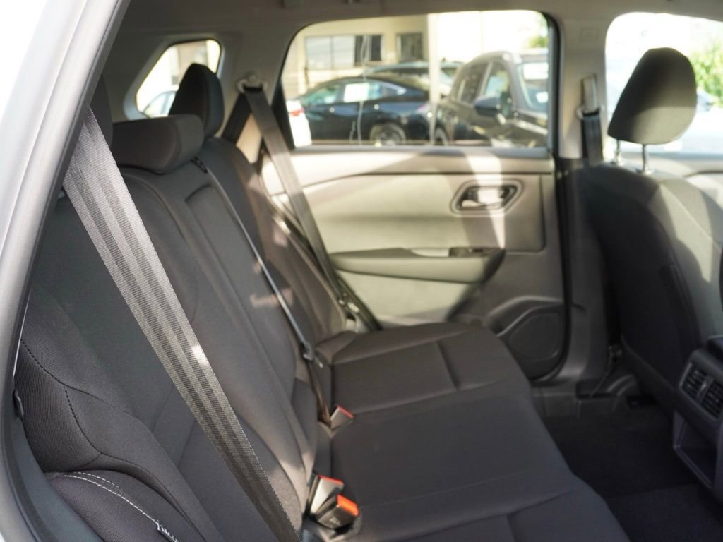 New 2025 Nissan Rogue S image 19