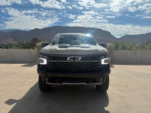 Used 2023 Chevrolet Silverado 1500 ZR2 w/ Technology Package image 5