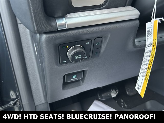 New 2025 Ford Expedition Max Active image 9