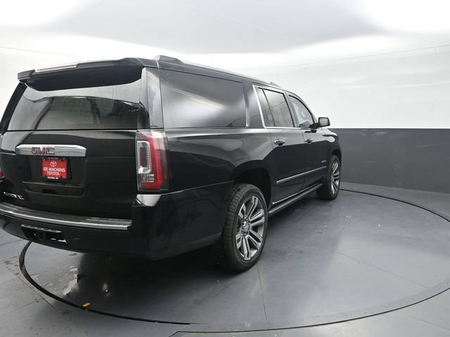 Used 2019 GMC Yukon XL Denali w/ Denali Ultimate Package AWD/4WD image 8