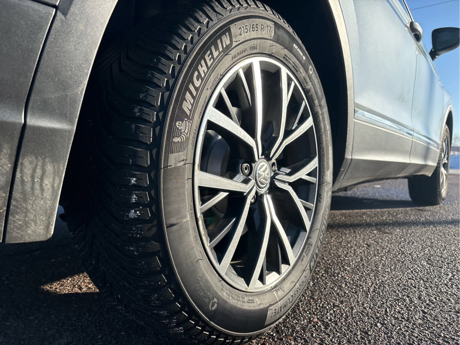 Certified 2020 Volkswagen Tiguan SE image 44