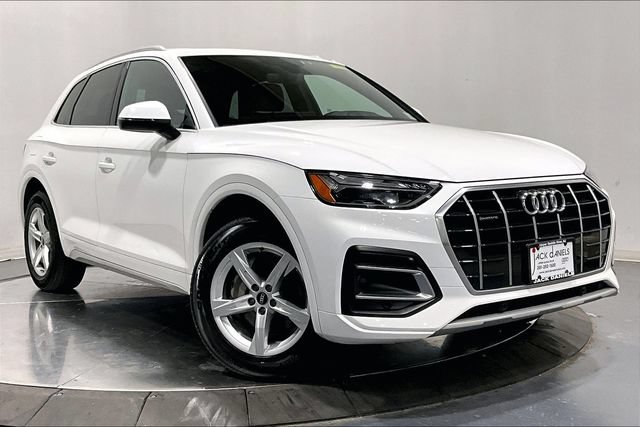 Used 2023 Audi Q5 2.0T Premium w/ Convenience Package AWD/4WD image 7