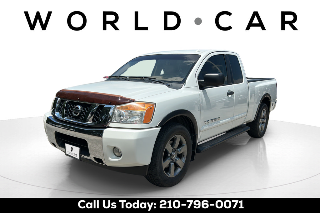 Used 2015 Nissan Titan SV w/ SV Value Truck Package RWD image 7