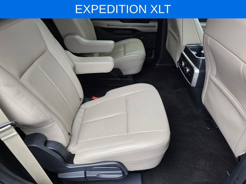Used 2022 Ford Expedition XLT image 29