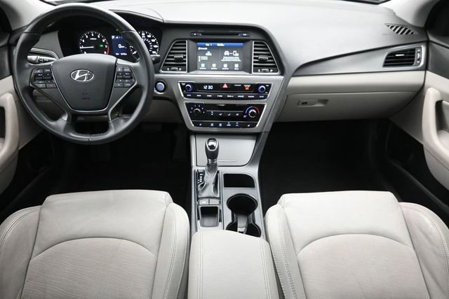 Used 2017 Hyundai Sonata Sport w/ Value Edition Package 02 FWD image 21