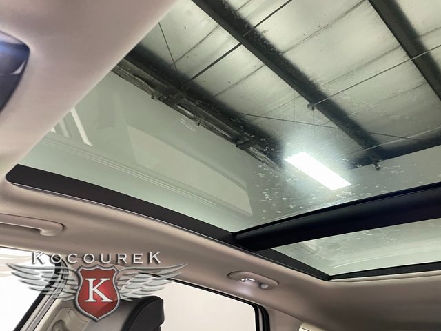 Used 2025 Kia Sportage SX image 18