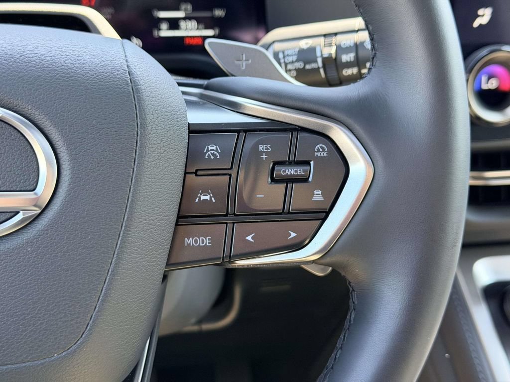 Used 2024 Lexus GX 550 AWD/4WD image 7