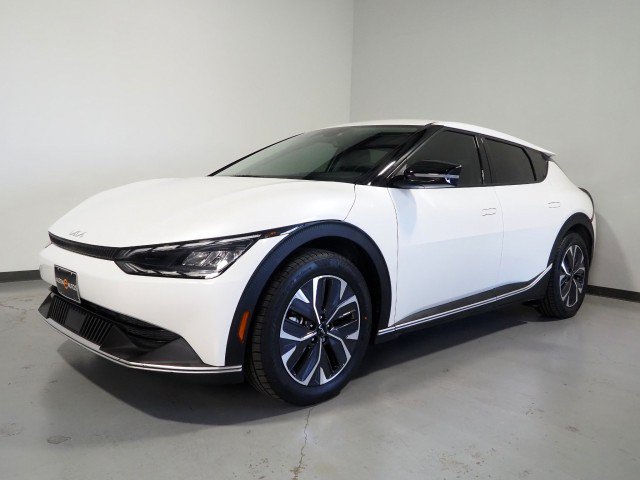 Used 2024 Kia EV6 Light Long Range RWD image 9