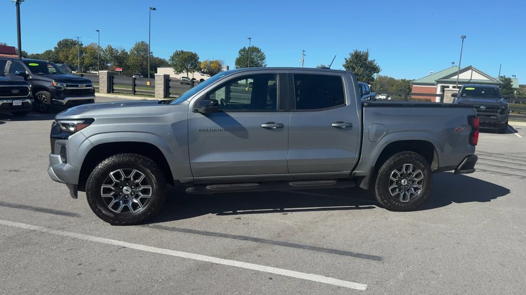 Used 2024 Chevrolet Colorado Z71 w/ Z71 Convenience Package 2 AWD/4WD image 3