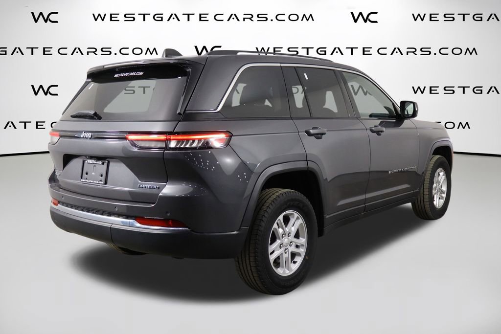 Used 2023 Jeep Grand Cherokee Laredo image 44