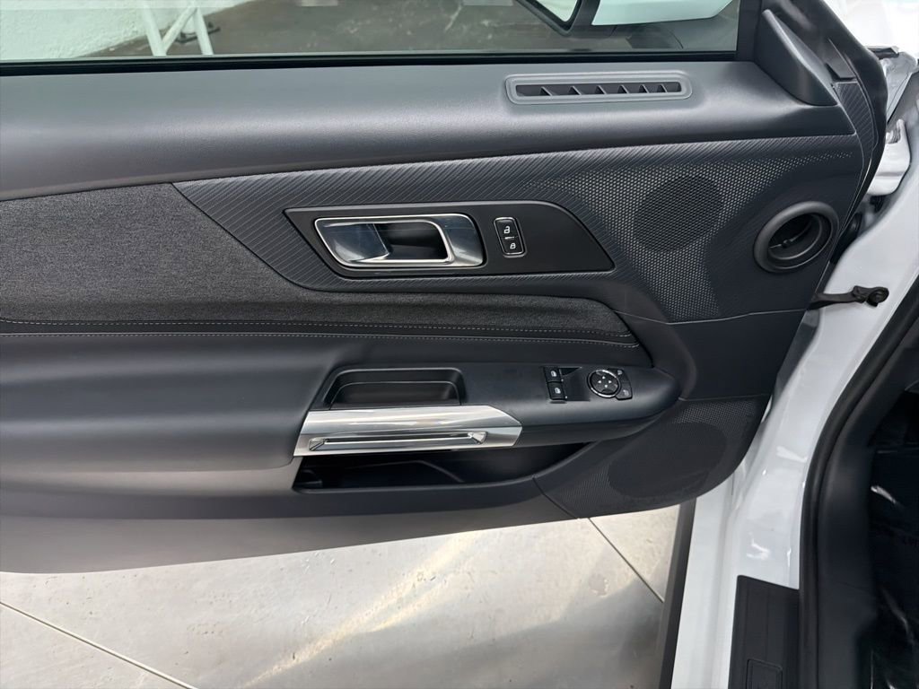 Used 2025 Ford Mustang Coupe image 18