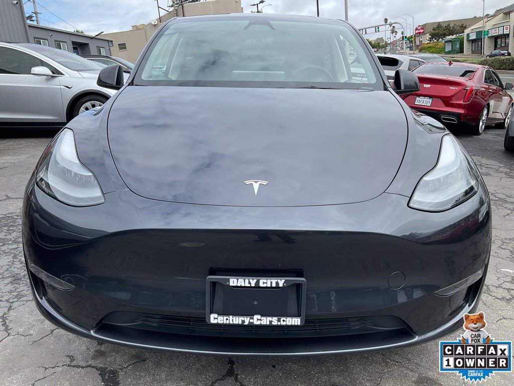 Used 2024 Tesla Model Y 2WD image 2