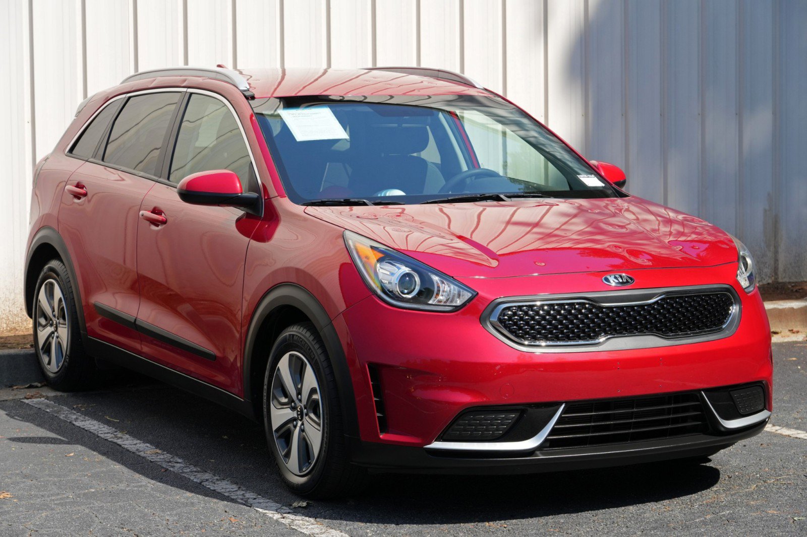 Used 2019 Kia Niro LX FWD image 46
