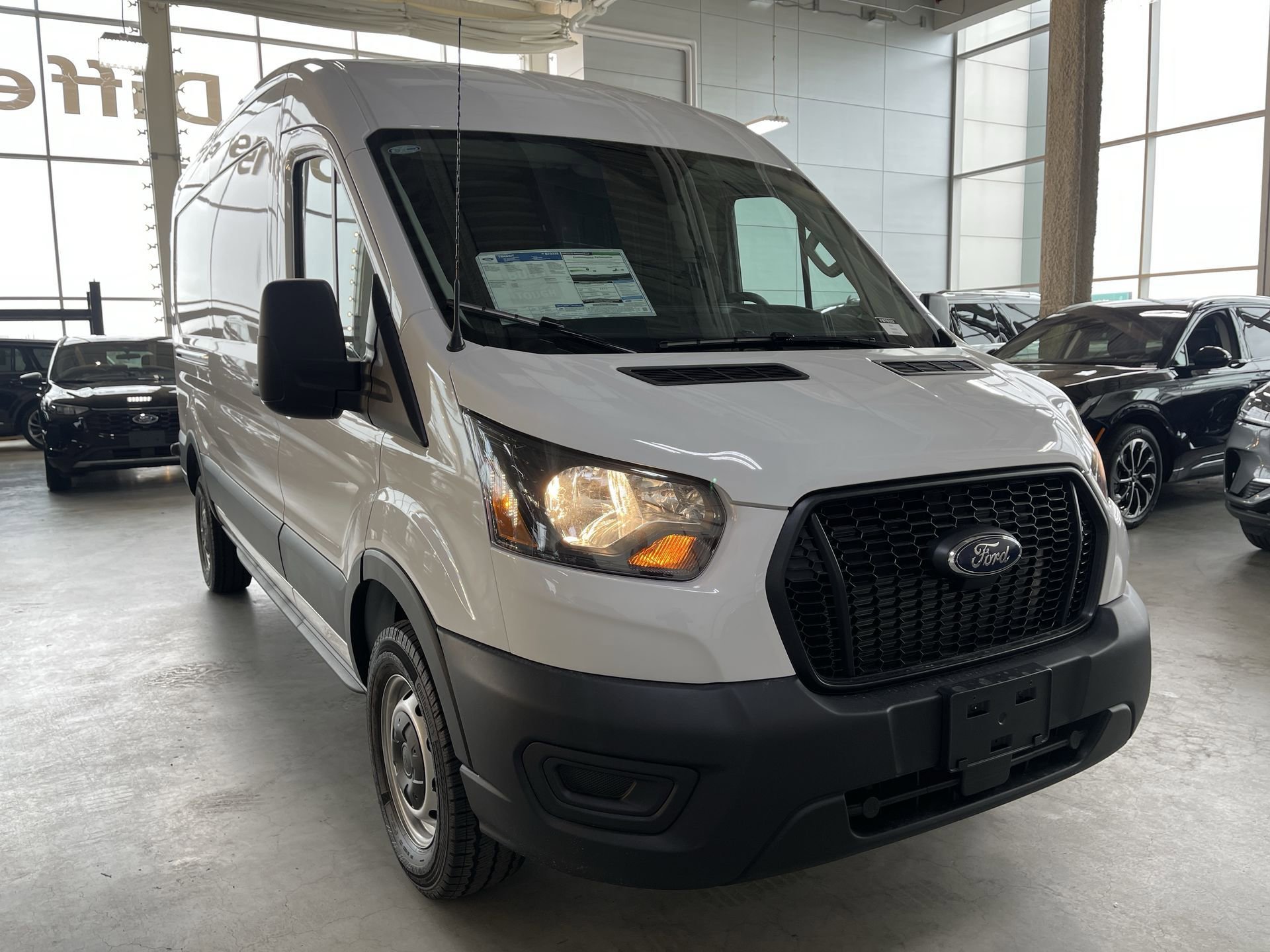 New 2024 Ford Transit 250 148 Medium Roof image 12