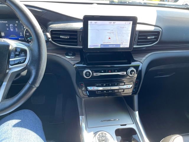 Used 2022 Ford Explorer Limited w/ Equipment Group 301A image 17