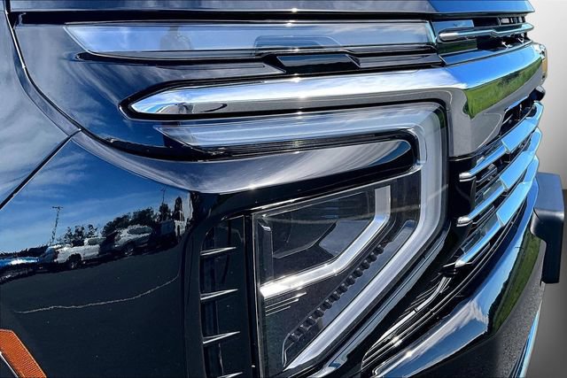 Used 2025 Chevrolet Tahoe LT AWD/4WD image 29