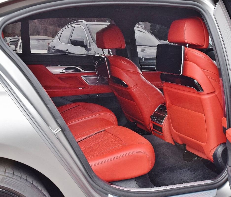 Used 2022 BMW M760i xDrive w/ Luxury Rear Seating Package image 52