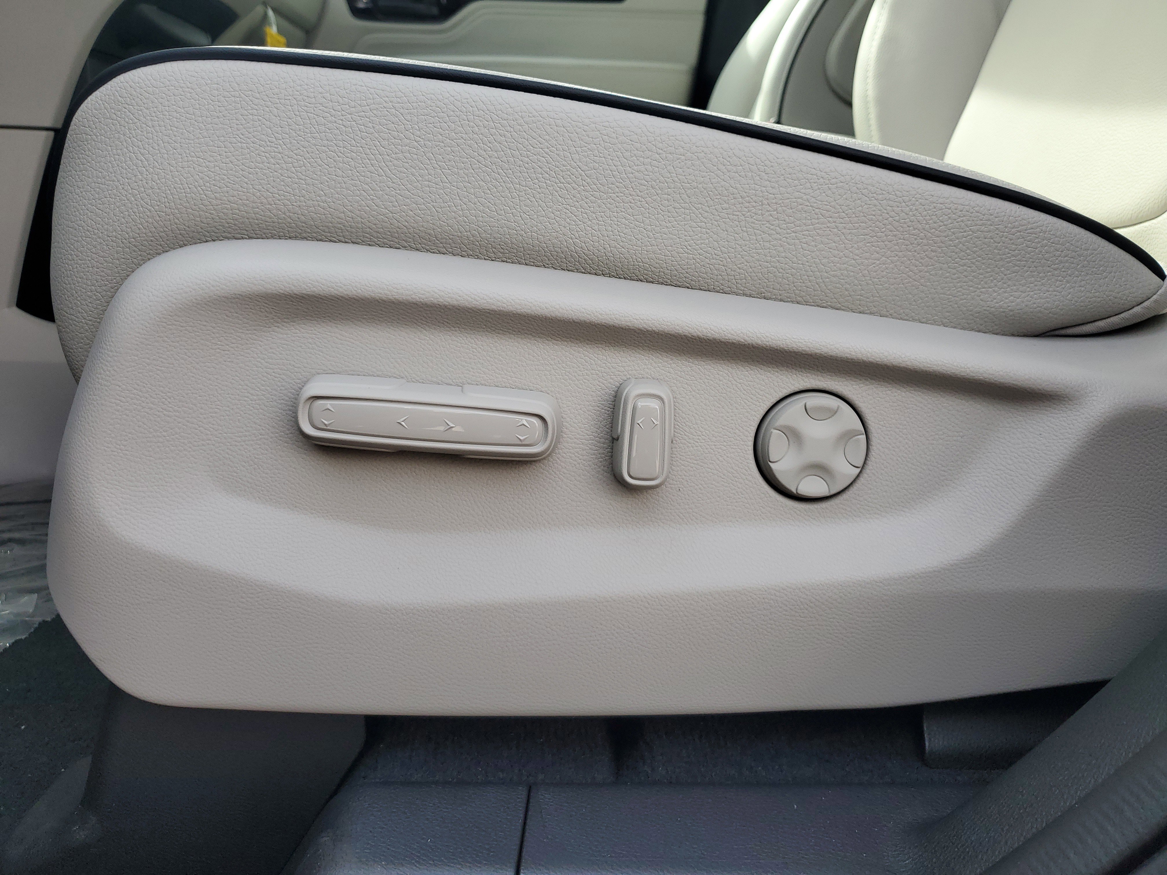 New 2026 Honda Odyssey Touring image 19