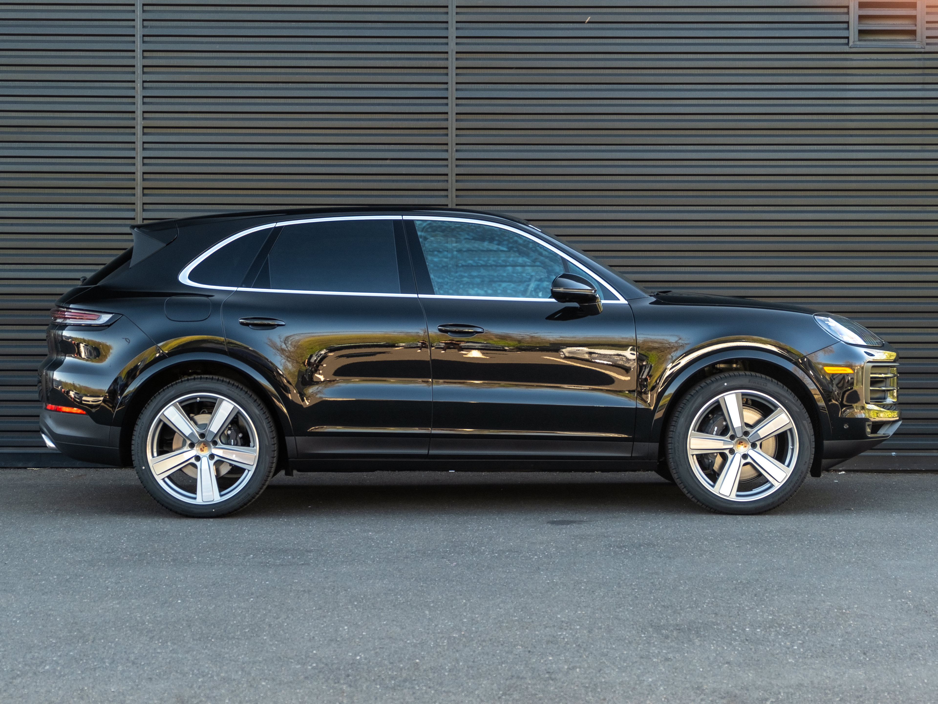 New 2026 Porsche Cayenne AWD/4WD image 9