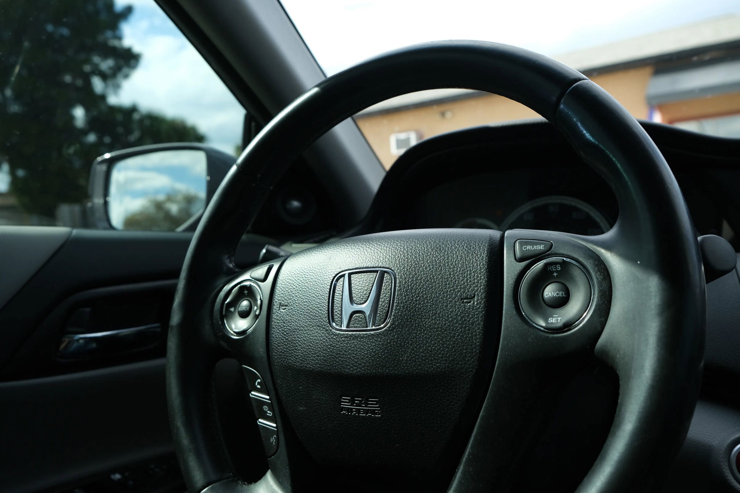 Used 2015 Honda Accord EX-L image 37