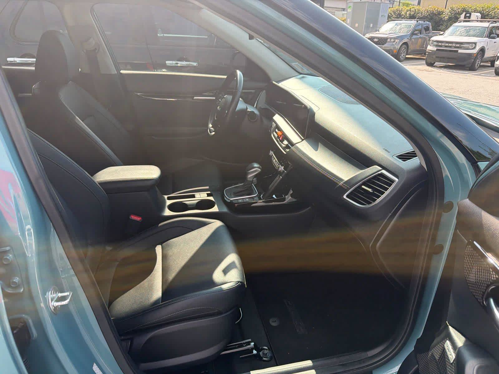Used 2024 Kia Seltos SX AWD/4WD image 3