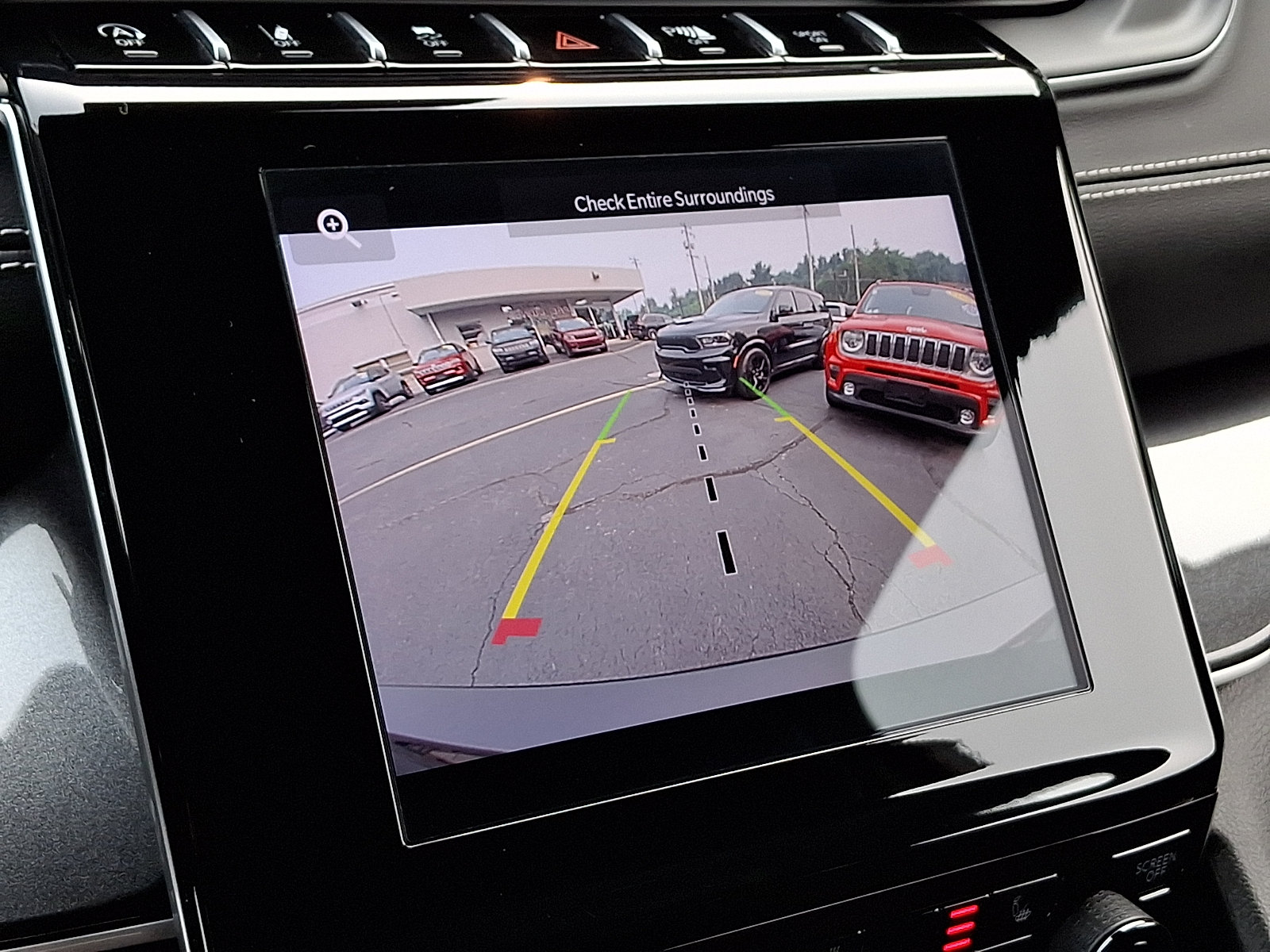 Certified 2021 Jeep Grand Cherokee L Laredo AWD/4WD image 18