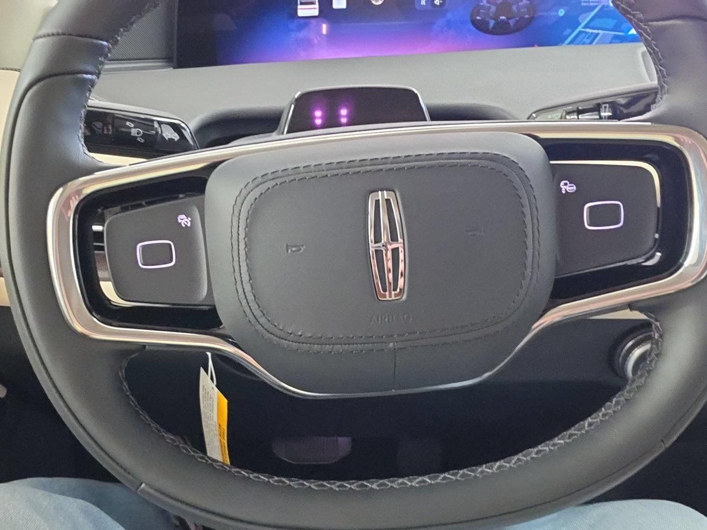 New 2027 Lincoln Navigator L Premier AWD/4WD image 8